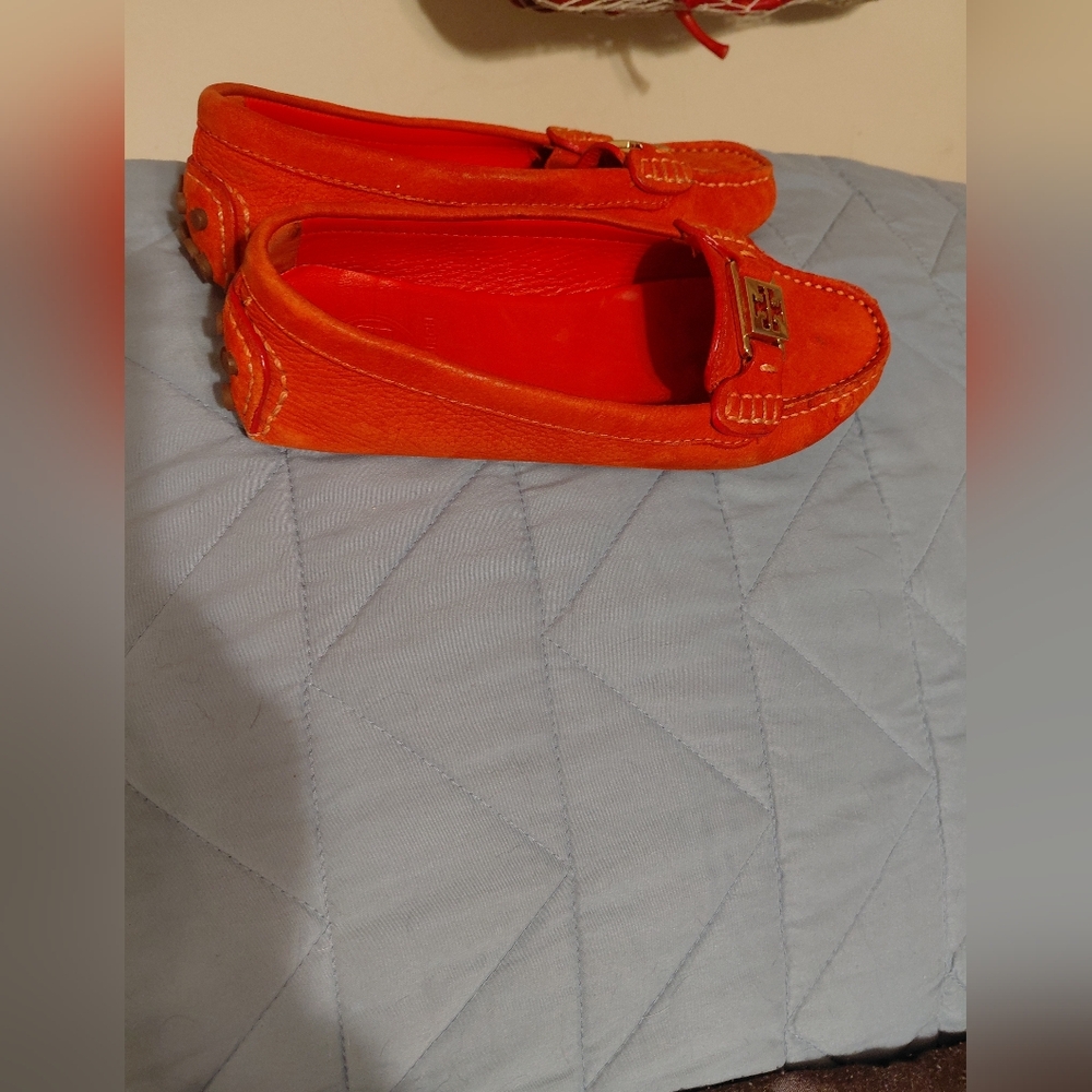 Tory Burch Kendrick Tumble Leather Orange Flats shoe 6